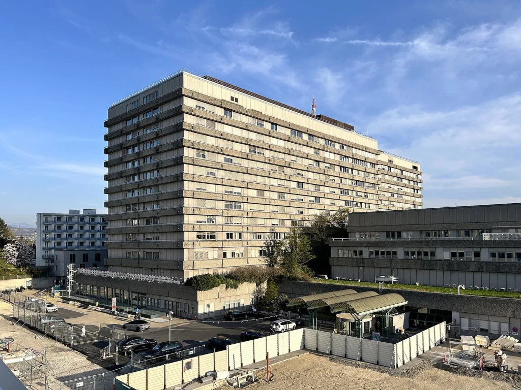 Bâtiment principal du CHUV à Lausanne, siège du Centre du jeu excessif