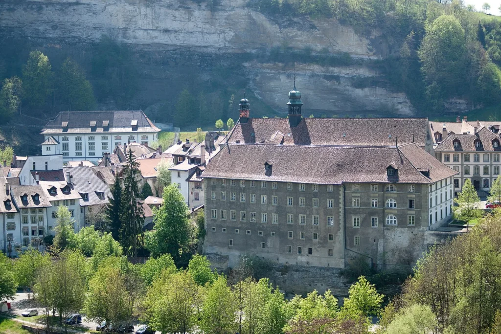 Vieille ville de Fribourg et couvent des Augustins